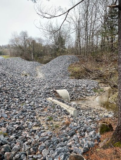 Photo of a heavily alter stream